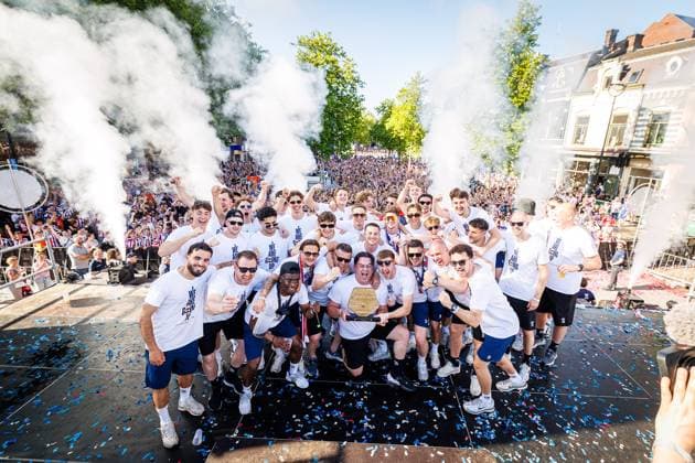 TILBURG, 25-05-2026, De Heuvel, Season 2025 2026, Dutch Keuken Kampioen Divisie eredivisie football, match between Tribute for Willem II Promotion to Eredivisie , picture shows celebration on the stage Tribute for Willem II Promotion to Eredivisie  x203964229x Copyright:
