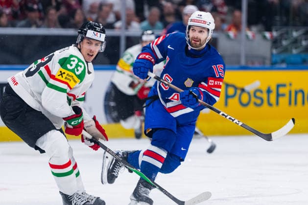 ZURICH, SWITZERLAND - MAY 25: Tommy Novak (United States, 15) in the battle for the puck with Milan Horvath (Hungary, 33) during the Preliminary Round - Group A Match 47 between United States and Hungary at the IIHF Ice hockey, Eishockey World Championship, WM, Weltmeisterschaft 2026, Swiss Life Arena on May 25, 2026 in Zurich, Switzerland. Zurich Switzerland Copyright: xTimoxSteinx
