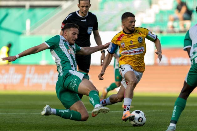 SOCCER - BL, Rapid vs Ried VIENNA,AUSTRIA,25.MAY.26 - SOCCER - ADMIRAL Bundesliga, Europacup play off, SK Rapid Wien vs SV Ried. Image shows Ercan Kara (Rapid) and Moegamat Yusuf Maart (Ried).  GEPAxpictures xPhilippxBrem