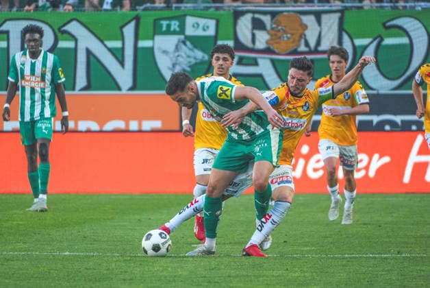 Football Austria, Admiral Bundesliga European Cup Playoff Final ECL 2025 2026, SK Rapid Vienna vs SV Oberbank Ried Allianz Stadium Weststadion, Vienna Hütteldorf Martin Rasner SV Oberbank Ried with Ercan Kara Copyright: xLukasxBierederx