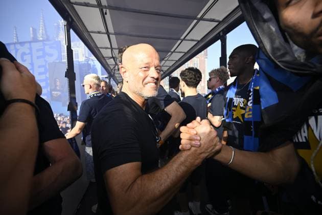Club Brugge celebrating the Jupiler Pro League title 2026 with city parade BRUGGE, BELGIUM - MAY 25 : Verhaeghe Bart president of Club Brugge and the players of Club Brugge celebrating the winning of the Jupiler Pro League title 2025 - 2026 during a city parade towards the city centre and celebration ceremony at the Markt of Bruges. Club Brugge won the Belgian national soccer championship for the 20th time in the history of the club on May 25, 2026 in Brugge, Belgium, 25 05 2026 Brugge Belgium  Copyright: xNicoxVereeckenx