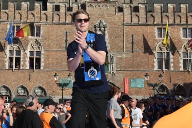 Club Brugge celebrating the Jupiler Pro League title 2026 with city parade BRUGGE, BELGIUM - MAY 25 : Jackers Nordin goalkeeper of Club Brugge celebrating the winning of the Jupiler Pro League title 2025 - 2026 during a city parade towards the city centre and celebration ceremony at the Markt of Bruges. Club Brugge won the Belgian national soccer championship for the 20th time in the history of the club on May 25, 2026 in Brugge, Belgium, 25-05-26 Brugge Belgium  Copyright: xGbax