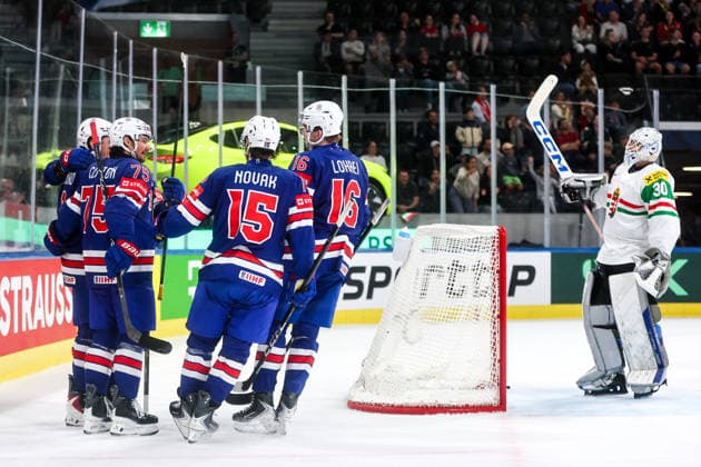 Ice hockey, Eishockey - IIHF WC 2026 ZURICH,SWITZERLAND,25.MAY.26 - ICE HOCKEY - IIHF Ice Hockey World Championship, WM, Weltmeisterschaft 2026, group stage, USA vs Hungary. Image shows the rejoicing of USA.  GEPAxpictures xMaticxKlansek