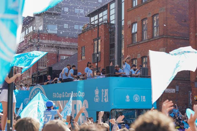 Manchester City Parade in Manchester MANCHESTER, UNITED KINGDOM - MAY 25: Manchester City’s players celebrate FA Cup and Carabao cup during an open-top bus parade through the streets of Manchester on 25 May 2026. Ioannis Alexopoulos Anadolu Manchester United, ManU Kingdom. Editorial use only. Please get in touch for any other usage.  Copyright: x2026xAnadoluxIoannisxAlexopoulosx