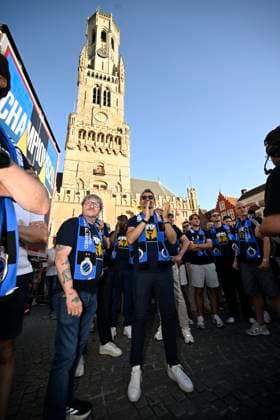 Club Brugge celebrating the Jupiler Pro League title 2026 with city parade BRUGGE, BELGIUM - MAY 25 : Leko Ivan head coach of Club Brugge and the players of Club Brugge celebrating the winning of the Jupiler Pro League title 2025 - 2026 during a city parade towards the city centre and celebration ceremony at the Markt of Bruges. Club Brugge won the Belgian national soccer championship for the 20th time in the history of the club on May 25, 2026 in Brugge, Belgium, 25 05 2026 Brugge Belgium  Copyright: xNicoxVereeckenx