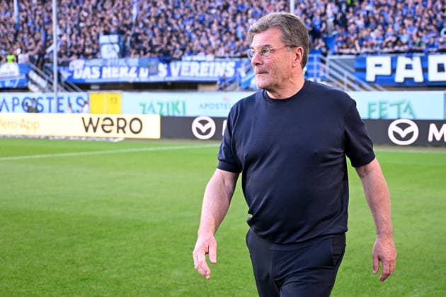 Paderborn, Home Deluxe Arena, 25 05 26, GER, Herren, Relegation, Saison 2025 2026, SC Paderborn 07 VfL Wolfsburg Bild Trainer Dieter HECKING Wolfsburg DFL regulations prohibit any use of photographs as image sequences and or quasi video NRW Germany