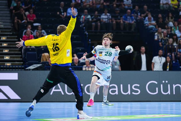 Throw Goal Franko Lastro Frisch Auf Goeppingen, 28 GER, Handball Sport Verein Hamburg vs Frisch Auf Goeppingen, Handball, 1 Bundesliga, Matchday 32, Season 2025 2026, 25 05 2026 GER, Handball Sport Verein Hamburg vs Frisch Auf Goeppingen, Handball, 1 Bundesliga, Matchday 32, Season 2025 2026, 25 05 2026 Hamburg Copyright: xEibner-Pressefoto MarcelxvonxFehrnx EP_MFN