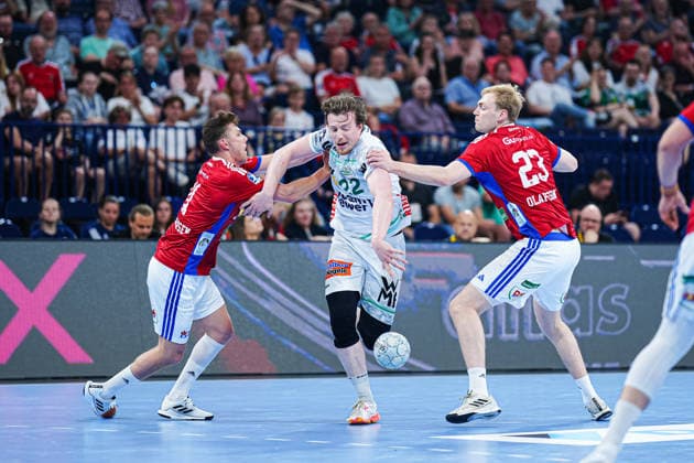 Nicolaj Jorgensen Handball Sport Verein Hamburg, 11 , Erik Persson Frisch Auf Goeppingen, 22 , Einar Olafsson Handball Sport Verein Hamburg, 23 GER, Handball Sport Verein Hamburg vs Frisch Auf Goeppingen, Handball, 1 Bundesliga, Matchday 32, Season 2025 2026, 25 05 2026 GER, Handball Sport Verein Hamburg vs Frisch Auf Goeppingen, Handball, 1 Bundesliga, Matchday 32, Season 2025 2026, 25 05 2026 Hamburg Copyright: xEibner-Pressefoto MarcelxvonxFehrnx EP_MFN