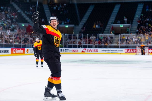 ZURICH, SWITZERLAND - MAY 25: Alexander Karachun (Germany, 47) during his 1:0 goal celebration during the Preliminary Round - Group A Match 49 between Germany and Great Britain at the IIHF Ice hockey, Eishockey World Championship, WM, Weltmeisterschaft 2026, Swiss Life Arena on May 25, 2026 in Zurich, Switzerland. Zurich Switzerland Copyright: xTimoxSteinx