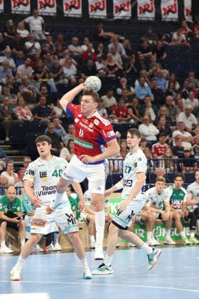 Handball Daikin Handball Bundesliga 2025 2026 Handball Sport Verein Hamburg vs FA Göppingen Elias Newel Goeppingen , Nicolaj Jï¿½rgensen Joergensen Hamburg ,Oskar Sunnefeldt Goeppingen , Barclays Arena Hamburg