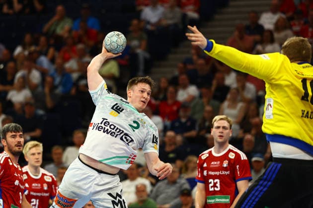 Handball I Men I Season 2025 2026 I Bundesliga I 32 Matchday I HSV Hamburg FRISCH AUF Göppingen I 25 05 2026 Oskar Neudeck 2, Frisch Auf Göppingen Robin Haug 16, HSV Hamburg Hamburg Barclaycard Arena Hamburg Germany Copyright: xLobeca RalfxHomburgx