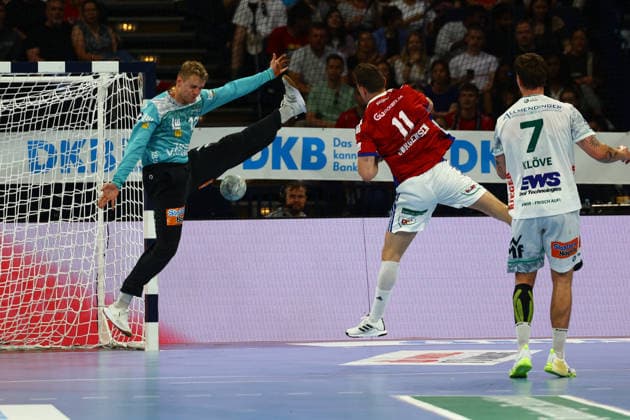 Handball I Men I Season 2025 2026 I Bundesliga I 32 Matchday I HSV Hamburg FRISCH AUF Göppingen I 25 05 2026 Kristian Saeveras 12, Frisch Auf Göppingen Nicolaj Jorgensen 11, HSV Hamburg Hamburg Barclaycard Arena Hamburg Germany Copyright: xLobeca RalfxHomburgx