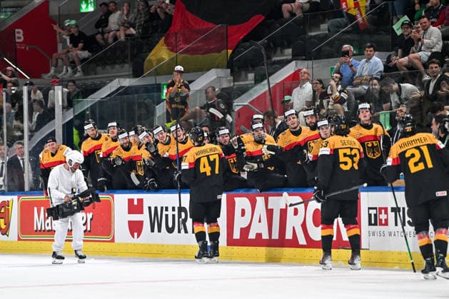 ZURICH, SWITZERLAND MAY 25 Alexander Karachun of Germany celebrates his goal during the 2026 IIHF Ice Hockey World Championship Switzerland game between Germany and Great Britain at Swiss Life Arena on May 25, 2026 in Zurich, Zurich Zurich Swiss Life Arena Zurich Switzerland Copyright: xJustPictures.ch AndreaxBrancax jp-en-EuSpIm-JP7_ANB_Sui_Hung_25052026_5809