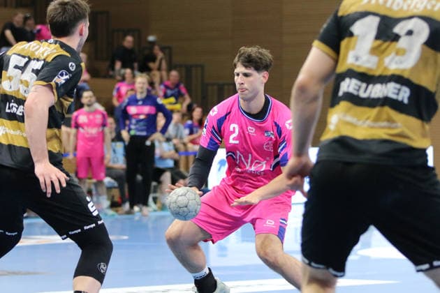 25 05 2026 Handball Men 2025 2026 2 Handball Bundesliga 32 Matchday HC Elbflorenz 2006 TSV Bayer Dormagen BallsportArena Dresden Luca Krist Dormagen, 2, pink on the ball Dresden Saxony Germany