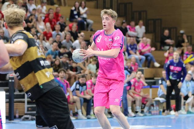 25 05 2026 Handball Men 2025 2026 2 Handball Bundesliga 32 Matchday HC Elbflorenz 2006 TSV Bayer Dormagen BallsportArena Dresden Florian Boehnert Dormagen, 9, pink on the ball Dresden Saxony Germany