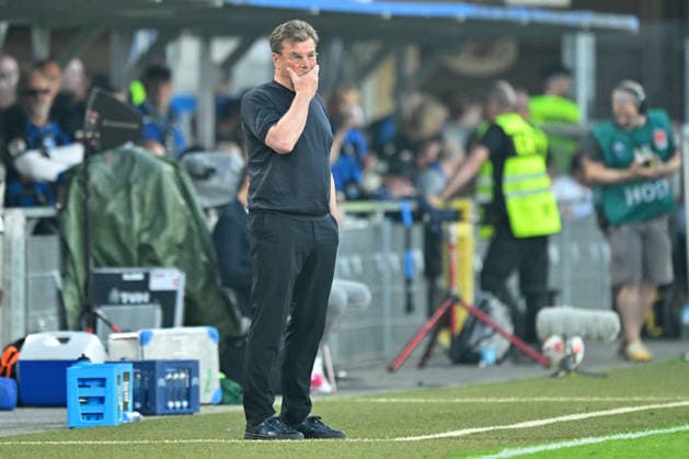 Paderborn, Home Deluxe Arena, 25 05 26, GER, Herren, Relegation, Saison 2025 2026, SC Paderborn 07 VfL Wolfsburg Bild Trainer Dieter HECKING Wolfsburg DFL regulations prohibit any use of photographs as image sequences and or quasi video NRW Germany