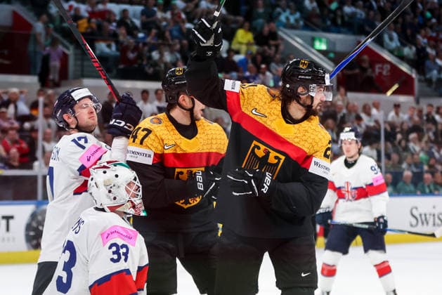 Ice hockey, Eishockey - IIHF WC 2026 ZURICH,SWITZERLAND,25.MAY.26 - ICE HOCKEY - IIHF Ice Hockey World Championship, WM, Weltmeisterschaft 2026, group stage, USA vs Hungary. Image shows the rejoicing of Nicolas Krammer (GER).  GEPAxpictures xMaticxKlansek