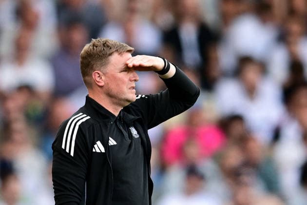 Fulham v Newcastle United, Premier League Newcastle United manager Eddie Howe shields his eyes from the sun as he stands on the touchline during the Premier League match between Fulham and Newcastle United at Craven Cottage, London, UK on 24 May 2026. London Craven Cottage Greater London UK Editorial use only DataCo restrictions apply See www.football-dataco.com , Copyright: xDennisxGoodwinx PSI-24290-0096