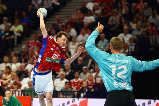 Handball I Men I Season 2025 2026 I Bundesliga I 32 Matchday I HSV Hamburg FRISCH AUF Göppingen I 25 05 2026 Xavier Apelt 22, HSV Hamburg Kristian Saeveras 12, Frisch Auf Göppingen Hamburg Barclaycard Arena Hamburg Germany Copyright: xLobeca RalfxHomburgx