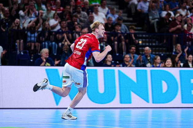 Goal celebration Einar Olafsson Handball Sport Verein Hamburg, 23 GER, Handball Sport Verein Hamburg vs Frisch Auf Goeppingen, Handball, 1 Bundesliga, Matchday 32, Season 2025 2026, 25 05 2026 GER, Handball Sport Verein Hamburg vs Frisch Auf Goeppingen, Handball, 1 Bundesliga, Matchday 32, Season 2025 2026, 25 05 2026 Hamburg Copyright: xEibner-Pressefoto MarcelxvonxFehrnx EP_MFN