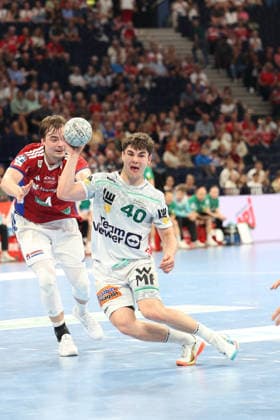 Handball Daikin Handball Bundesliga 2025 2026 Handball Sport Verein Hamburg vs FA Göppingen Andreas Magaard Hamburg ,Elias Newel Goeppingen , Barclays Arena Hamburg