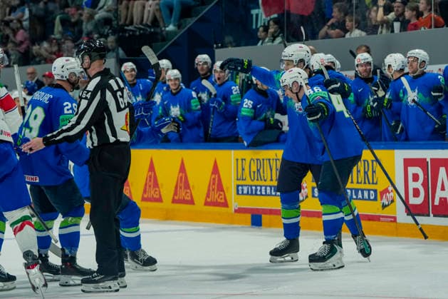 FRIBOURG, SWITZERLAND MAY 25 Matic Torok of Slovenia R celebrates his goal during the 2026 IIHF Ice Hockey World Championship Switzerland game between Slovenia and Italy at BCF Arena on May 25, 2026 in Fribourg, Fribourg Fribourg BCF Arena Fribourg Switzerland Copyright: xJustPictures.ch JarixPestelaccix jp-en-EuSpIm-JP6_JAR_Slovenia_Italy_25May2026_00047
