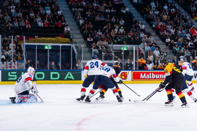 ZURICH, SWITZERLAND - MAY 25: Parker Tuomie (Germany, 62) trying to score during the Preliminary Round - Group A Match 49 between Germany and Great Britain at the IIHF Ice hockey, Eishockey World Championship, WM, Weltmeisterschaft 2026, Swiss Life Arena on May 25, 2026 in Zurich, Switzerland. Zurich Switzerland Copyright: xTimoxSteinx