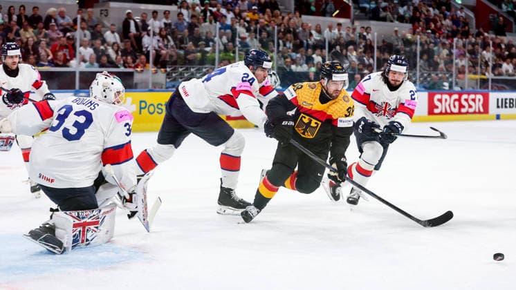 Ice hockey, Eishockey - IIHF WC 2026 ZURICH,SWITZERLAND,25.MAY.26 - ICE HOCKEY - IIHF Ice Hockey World Championship, WM, Weltmeisterschaft 2026, group stage, Germany vs Great Britain. Image shows Ben Bowns (GBR), Josh Tetlow (GBR), Fabio Wagner (GER) and Cole Shudra (GBR).  GEPAxpictures xMaticxKlansek