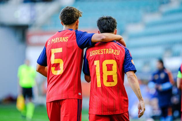 UEFA Under-17 European Championship, EM, Europameisterschaft Estonia 2026 Mikel Urrestarazu and Sergi Mayans in action during the UEFA Under-17 European Championship Group-A match between Estonia U-17 vs Spain U-17 national teams, Tallinn Estonia 25.05.2026 Tallinn A Le Coq Arena Estonia Copyright: xMaurixLevandix