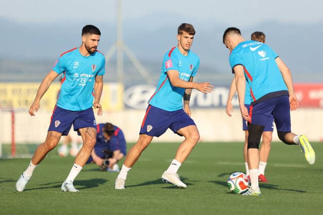 Croatia national football team trains in Rijeka ahead of 2026 World Cup Martin Erlic and Luka Vuskovic of Croatia during a training session at Rujevica Stadium on May 25, 2026 in Rijeka, Croatia as preparations begin for the 2026 FIFA World Cup, WM, Weltmeisterschaft, Fussball The Croatian national football team is holding early training camps and friendly matches ahead of their departure for the United States.  NelxPavletic PIXSELL