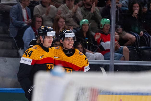 ZURICH, SWITZERLAND - MAY 25: Joshua Samanski (Germany, 44) during his 5:1 goal celebration during the Preliminary Round - Group A Match 49 between Germany and Great Britain at the IIHF Ice hockey, Eishockey World Championship, WM, Weltmeisterschaft 2026, Swiss Life Arena on May 25, 2026 in Zurich, Switzerland. Zurich Switzerland Copyright: xTimoxSteinx