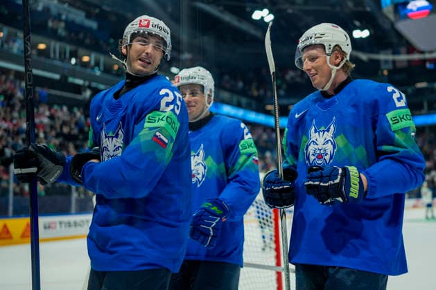 FRIBOURG, SWITZERLAND MAY 25 Luka Maver of Slovenia L , Maks Percic of Slovenia C and Jan Drozg of Slovenia left the rink after 2nd period during the 2026 IIHF Ice Hockey World Championship Switzerland game between Slovenia and Italy at BCF Arena on May 25, 2026 in Fribourg, Fribourg Fribourg BCF Arena Fribourg Switzerland Copyright: xJustPictures.ch JarixPestelaccix jp-en-EuSpIm-JP6_JAR_Slovenia_Italy_25May2026_00077