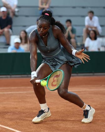 May 25, 2026, Paris, Ile De France, France: ALYCIA PARKS of USA during the match against L. Fernandez of USA in the first round of tennis tournament Roland Garros, Paris, France. Paris France - ZUMAc278 20260525_zsp_c278_062 Copyright: xMarcinxCholewinskix