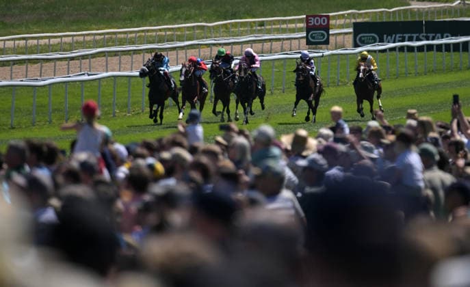 25 05 2026, xophax, kölngalopp , racecourse Weidenpesch , charity race day , race , spectators, Cologne