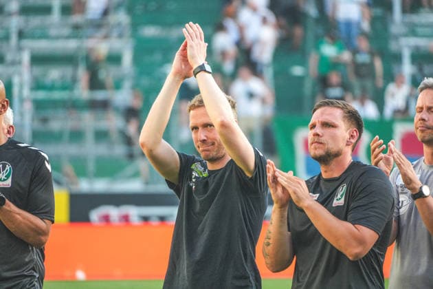 Football Austria, Admiral Bundesliga European Cup Playoff Final ECL 2025 2026, SK Rapid Vienna vs SV Oberbank Ried Allianz Stadium Weststadion, Vienna Hütteldorf Maximilian Senft SV Oberbank Ried, Coach Copyright: xLukasxBierederx