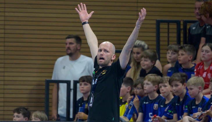 25 05 2026, Dresden coach André Haber gestures, Handball, 2 Bundesliga, HC ELbflorenz Dresden TSV Bayer Dormagen, c Dresden