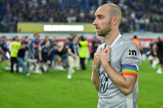 Paderborn, Home Deluxe Arena, 25 05 26, GER, Herren, Relegation, Saison 2025 2026, SC Paderborn 07 VfL Wolfsburg Bild Christian ERIKSEN Wolfsburg unzufrieden, enttaeuscht, niedergeschlagen, frustriert, traurig nach dem Abstieg aus der Bundesliga DFL regulations prohibit any use of photographs as image sequences and or quasi video NRW Deutschland