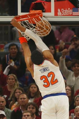 NBA, Basketball Herren, USA East Conference Finals Game 4 - New York Knicks at Cleveland Cavaliers New York Knicks center forward Karl-Anthony Towns dunks during Game 4 of the NBA East Conference Finals between the Cleveland Cavaliers and the New York Knicks in Cleveland City, USA, 25 May 2026. CLEVELAND United States  Copyright: xDAVIDxMAXWELLx