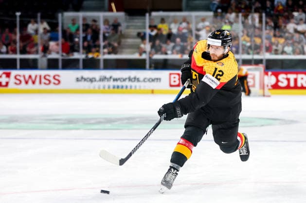 Ice hockey, Eishockey - IIHF WC 2026 ZURICH,SWITZERLAND,25.MAY.26 - ICE HOCKEY - IIHF Ice Hockey World Championship, WM, Weltmeisterschaft 2026, group stage, Germany vs Great Britain. Image shows Eric Mik (GER).  GEPAxpictures xMaticxKlansek