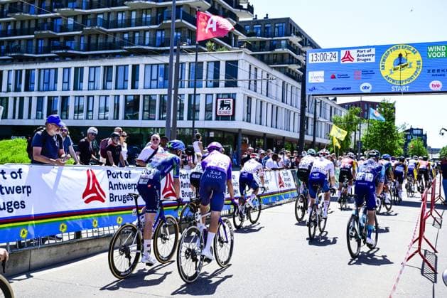 Belgian Tim Merlier of Soudal Quick-Step pictured at the start of the Antwerp Port Epic men s elite one day cycling race, 196,4 km in and around Antwerp, Monday 25 May 2026. TOM GOYVAERTS TomxGoyvaerts  x175081580x