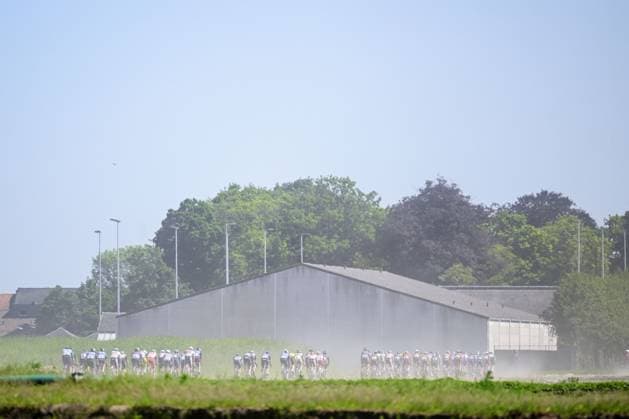 The peloton pictured in action during the Antwerp Port Epic men s elite one day cycling race, 196,4 km in and around Antwerp, Monday 25 May 2026. TOM GOYVAERTS TomxGoyvaerts  x175082277x