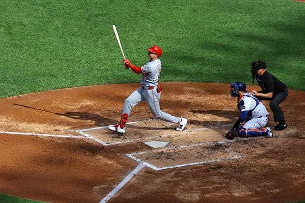 MLB, Baseball Herren, USA Cincinnati Reds Vs. New York Mets Cincinnati Reds player JJ Bleday 22 hits a home run during the third inning of the baseball game against the New York Mets at Citi Field in Corona, New York, on May 25, 2026. Flushing New York United States  Copyright: xGordonxDonovanx originalFilename:donovan-mlbcinci260525_npMfs.jpg