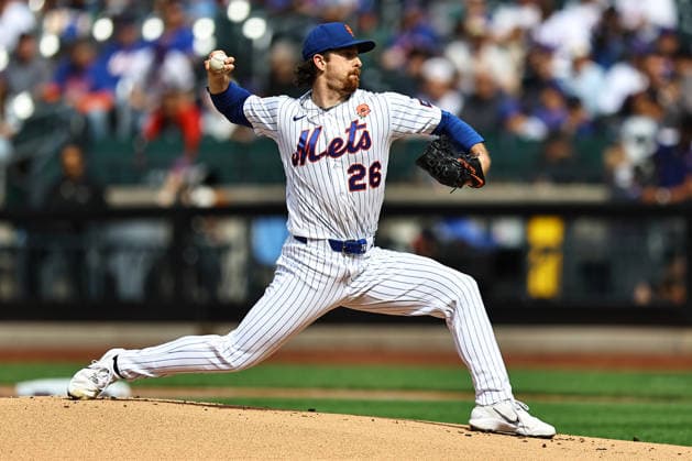 MLB, Baseball Herren, USA Cincinnati Reds Vs. New York Mets New York Mets starting pitcher Nolan McLean 26 throws during the first inning of a baseball game against the Cincinnati Reds at Citi Field in Corona, New York, on May 25, 2026. Flushing New York United States  Copyright: xGordonxDonovanx originalFilename:donovan-mlbcinci260525_npvE5.jpg