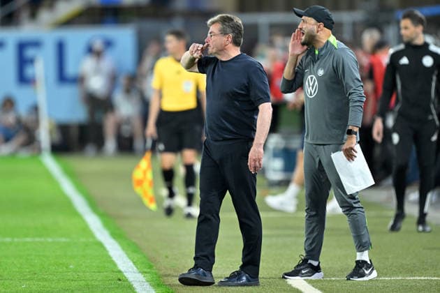Paderborn, Home Deluxe Arena, 25 05 26, GER, Herren, Relegation, Saison 2025 2026, SC Paderborn 07 VfL Wolfsburg Bild Trainer Dieter HECKING Wolfsburg DFL regulations prohibit any use of photographs as image sequences and or quasi video NRW Germany
