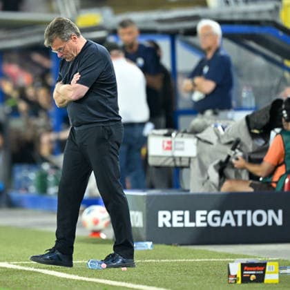 Paderborn, Home Deluxe Arena, 25 05 26, GER, Herren, Relegation, Saison 2025 2026, SC Paderborn 07 VfL Wolfsburg Bild Trainer Dieter HECKING Wolfsburg DFL regulations prohibit any use of photographs as image sequences and or quasi video NRW Germany