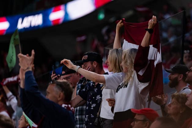 ZURICH, SWITZERLAND - MAY 26: Latvian Fans celebrating goal during the Preliminary Round - Group A Match 51 between Hungary and Latvia at the IIHF Ice hockey, Eishockey World Championship, WM, Weltmeisterschaft 2026, Swiss Life Arena on May 26, 2026 in Zurich, Switzerland. Zurich Switzerland Copyright: xTimoxSteinx