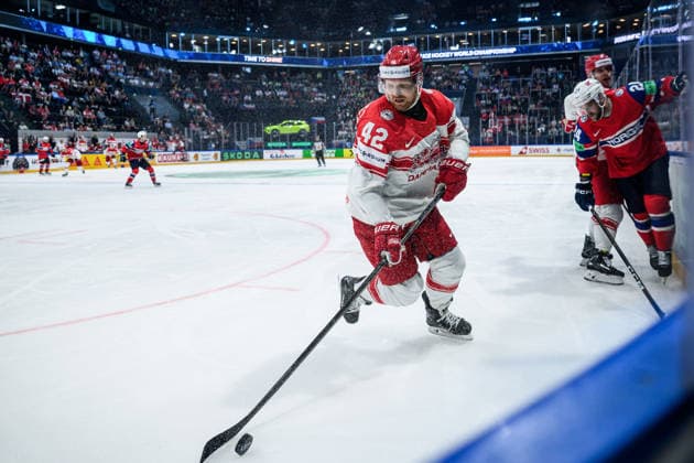 260526 Phillip Bruggisser of Denmark during the 2026 IIHF Ice Hockey World Championship match between Norway and Denmark on May 26, 2026 in Fribourg Photo Jesper Zerman BILDBYRAN kod JZ JZ0731 ishockey ice hockey ishockey vm 2026 vm 2026 iihf world championship norge norway danmark denmark bbeng norge norway danmark denmark  Copyright: JESPERxZERMAN BB260526JZ006