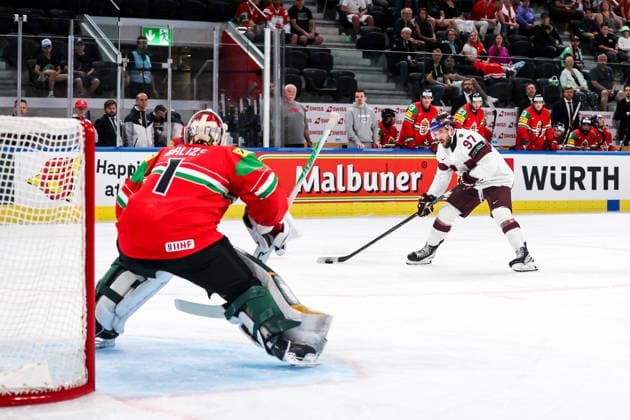 Ice hockey, Eishockey - IIHF WC 2026 ZURICH,SWITZERLAND,26.MAY.26 - ICE HOCKEY - IIHF Ice Hockey World Championship, WM, Weltmeisterschaft 2026, group stage, Hungary vs Latvia. Image shows Bence Balizs (HUN) and Haralds Egle (LAT).  GEPAxpictures xMaticxKlansek