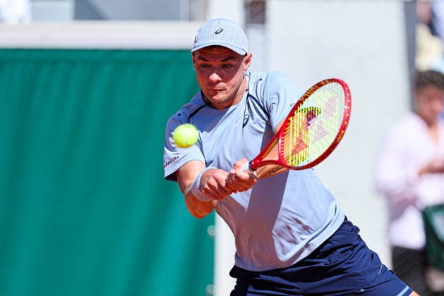 2026.05.26 Paryz Tenis French Open Roland Garros 2026 Alejandro Tabilo - Kamil Majchrzak N z Kamil Majchrzak Foto Pawel Andrachiewicz PressFocus 2026.05.26 Paris Tennis - French Open Roland Garros 2026 Alejandro Tabilo - Kamil Majchrzak Kamil Majchrzak Credit: Pawel Andrachiewicz PressFocus NEWSPIX.PL --- newspix.pl POLAND OUT! 