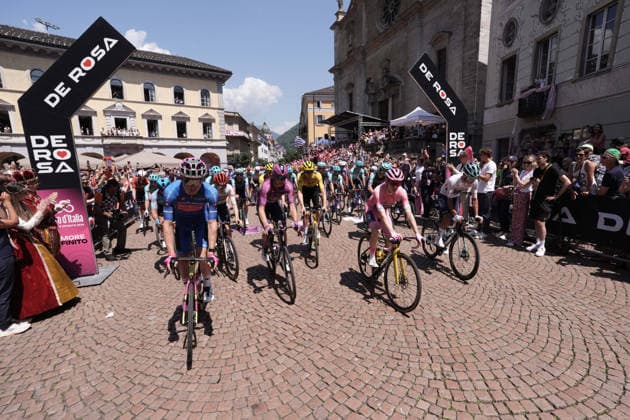 Start the race during Stage 16 of the Giro d™Italia, from Bellinzona to CarÃ¬, Switzerland, Tuesday, May 26, 2026.  Copyright: xMassimoxPaolone LaPressex